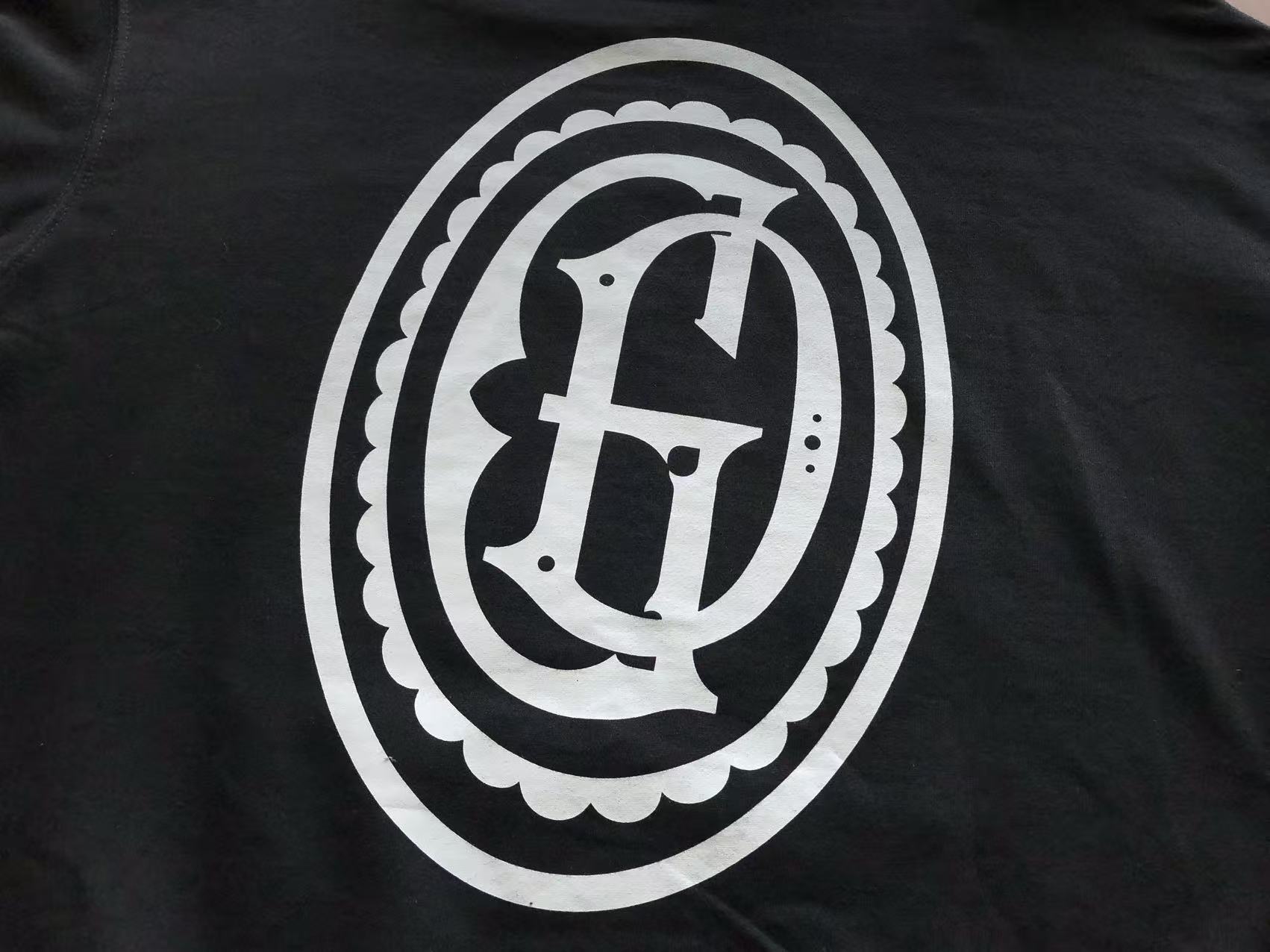 Blusa Gallery Dept. Logo