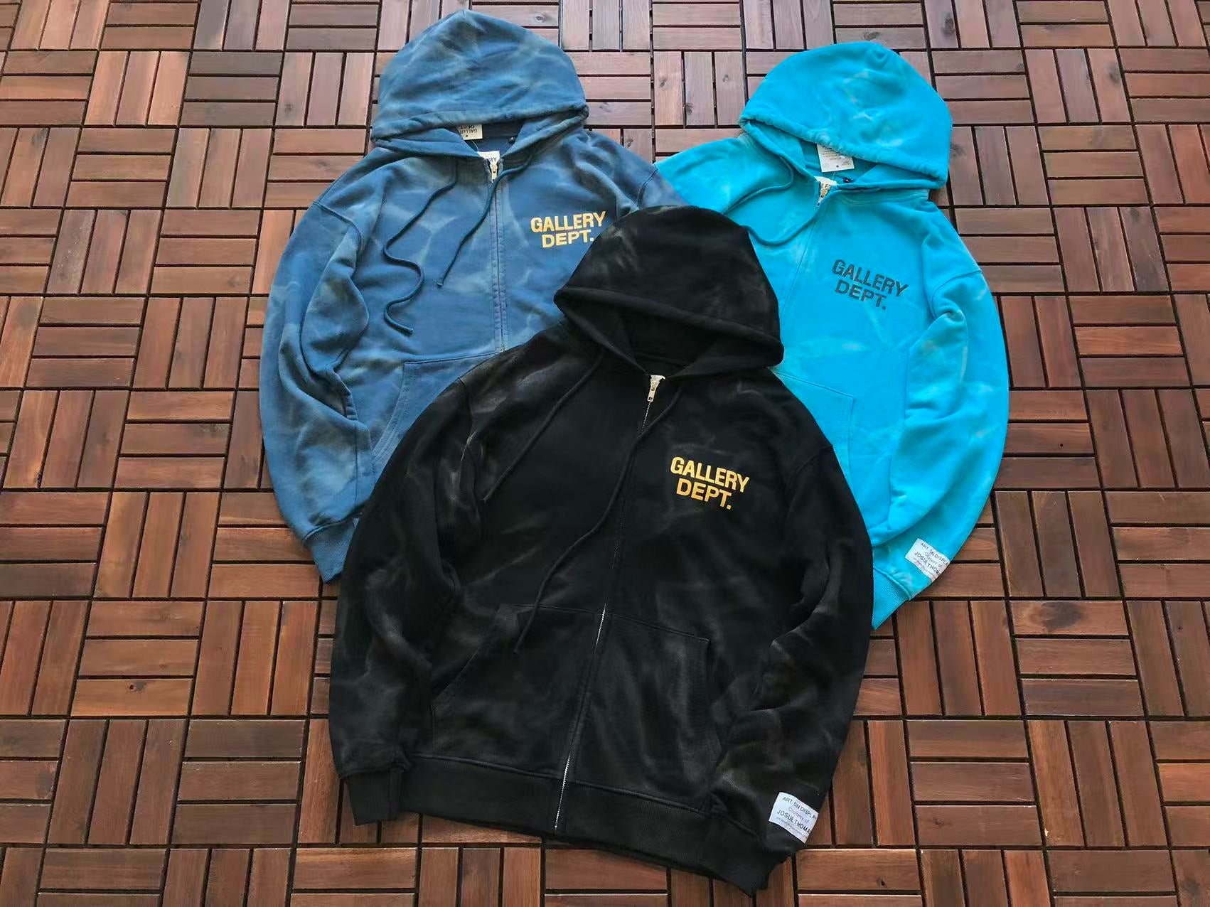 Blusa Gallery Dept. 90's GD Logo Zip Up Hoodie